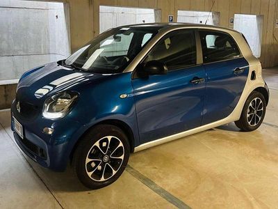 Blu/azzurro Usata 2015 Smart ForFour Passion Utilitaria | 7900 € (Buon prezzo)