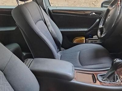 Mercedes C200