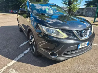 Używany Nissan Qashqai Tekna 116 KM (85 kW) 2015 Czarny SUV