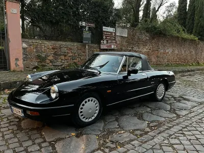 Usata Alfa Romeo Spider 106 CV (77 kW) 1990 Nero Cabrio
