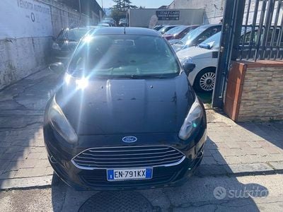 Usata Ford Fiesta 60 CV (44 kW) 2013 Nero Utilitaria