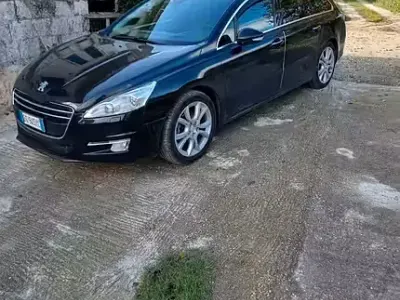 Usata Peugeot 508 SW 140 CV (102 kW) 2011 Nero Station wagon