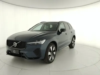 Nuova Volvo XC60 Ultra 253 CV (186 kW) 2025 Blu SUV