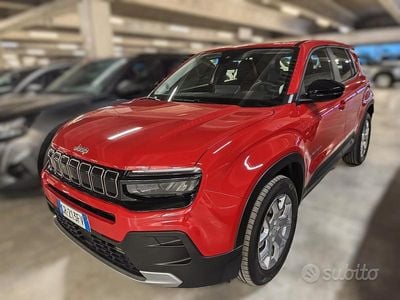 Usata Jeep Avenger Altitude 101 CV (74 kW) 2024 Rosso SUV