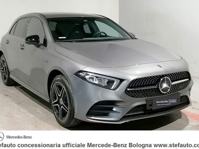 Usata Mercedes A250 Premium 160 CV (117 kW) 2022 Grigio montagna ; Berlina