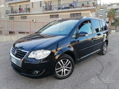 Usata VW Touran 105 CV (77 kW) 2008 Nero Monovolume