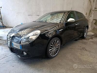 Usata Alfa Romeo Giulietta Distinctive 105 CV (77 kW) 2014 Nero Utilitaria