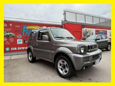 Usata Suzuki Jimny 86 CV (63 kW) 2006 Grigio SUV