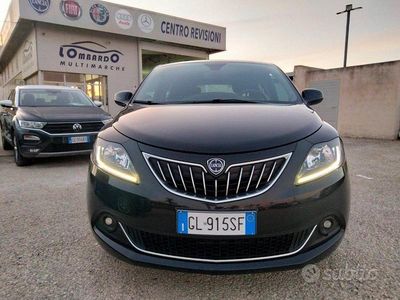 Usata Lancia Ypsilon Gold 69 CV (50 kW) 2022 Nero Utilitaria