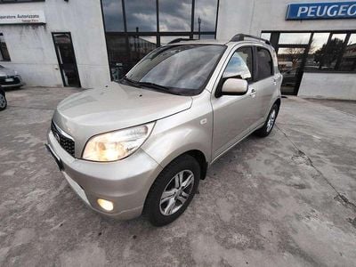 Usata Daihatsu Terios HIRO 105 CV (77 kW) 2009 Argento SUV