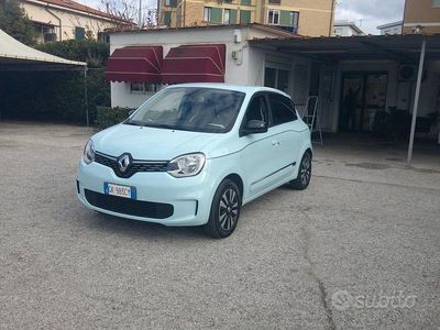 Blu Usata 2022 Renault Twingo Techno Utilitaria | 11.600 € (Buon prezzo)