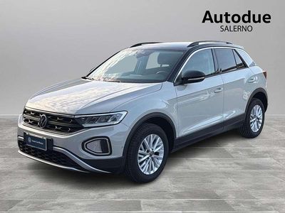 Usata VW T-Roc Life 110 CV (80 kW) 2022 Grigio SUV