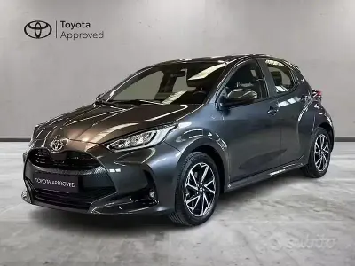 Usata Toyota Yaris Hybrid Trend 116 CV (85 kW) 2022 Grigio Berlina