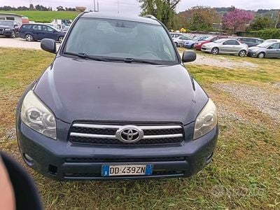 Usata Toyota RAV4 Luxury 177 CV (130 kW) 2006 Grigio SUV