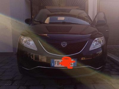 Usata Lancia Ypsilon Platinum 69 CV (50 kW) 2015 Nero Utilitaria