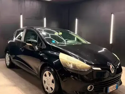 Usata Renault Clio IV 73 CV (53 kW) 2013 Nero Berlina