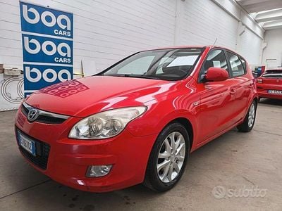 Usata Hyundai i30 Dynamiq 115 CV (84 kW) 2010 Rosso Berlina