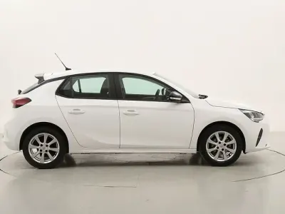 Używany Opel Corsa Edition 75 KM (55 kW) 2021 Hatchback