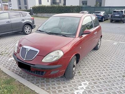 Usata Lancia Ypsilon 80 CV (58 kW) 2004 Rosso Utilitaria