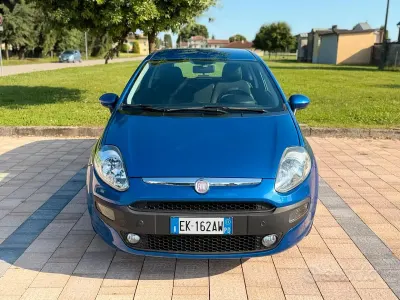 Usata Fiat Punto Evo 77 CV (56 kW) 2011 Blu Utilitaria