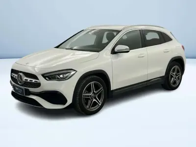 Usata Mercedes GLA200 Premium 150 CV (110 kW) 2021 Bianco SUV