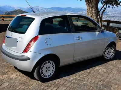 Usata Lancia Ypsilon 69 CV (50 kW) 2004 Grigio Utilitaria