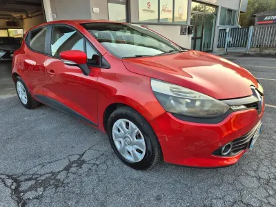 Usata Renault Clio IV 73 CV (53 kW) 2013 Rosso Berlina