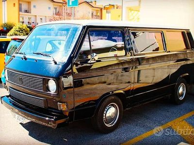 Usata VW Caravelle 1990 Nero Monovolume