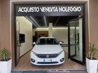 Occasion Fiat Tipo Lounge 95 ch (69 kW) 2020 Blanc Berline