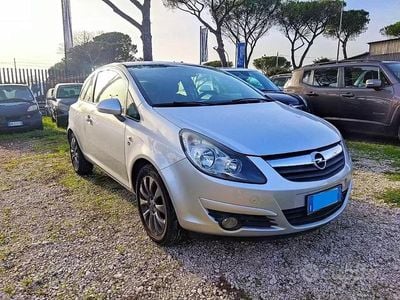 Usata Opel Corsa 75 CV (55 kW) 2011 Grigio Utilitaria