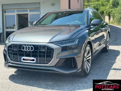 Usata Audi Q8 Sport 285 CV (209 kW) 2018 Grigio SUV