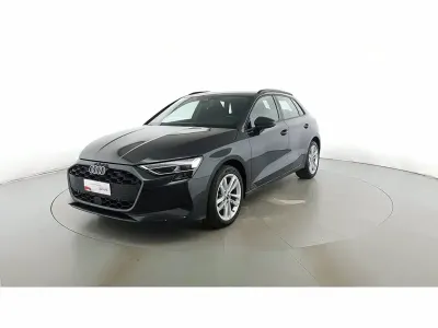 Usata Audi A3 Sportback Business 150 CV (110 kW) 2025 Grigio manhattan metallizzato Utilitaria