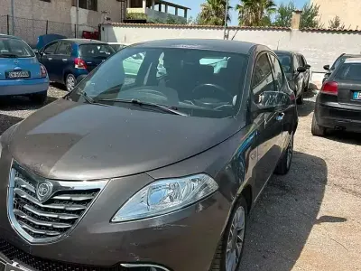 Usata Lancia Ypsilon