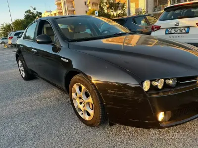Usata Alfa Romeo 159 120 CV (88 kW) 2010 Nero Berlina