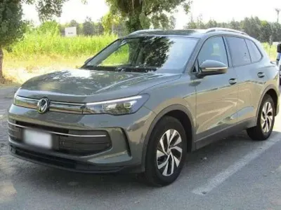 Usata VW Tiguan Edition 131 CV (96 kW) 2024 Verde SUV