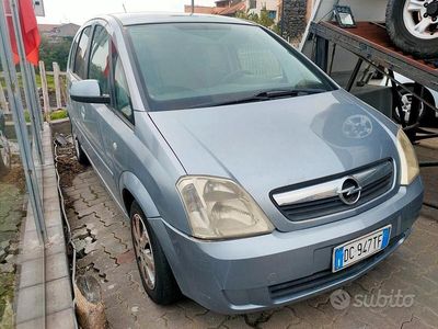 Usata Opel Meriva Cosmo 101 CV (74 kW) 2006 Grigio Monovolume