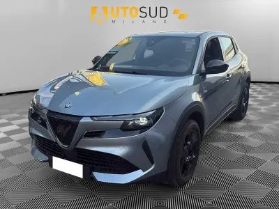 Usata Alfa Romeo Junior 145 CV (106 kW) 2025 Grigio SUV
