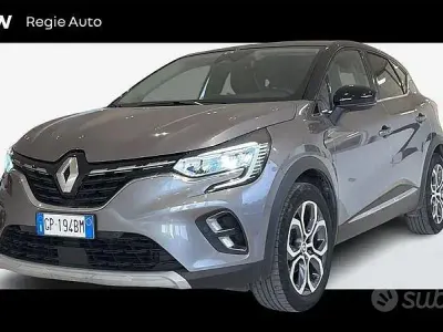 Usata Renault Captur Techno 101 CV (74 kW) 2023 Grigio scuro SUV
