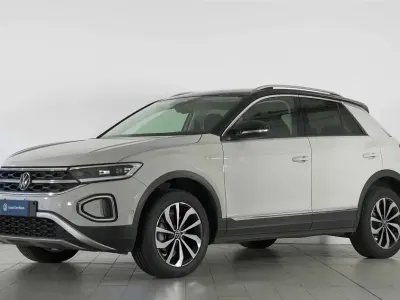 Usata VW T-Roc Style 150 CV (110 kW) 2023 SUV