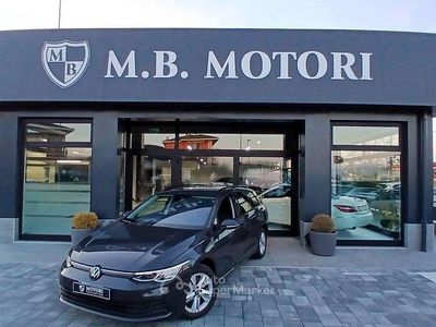 Grigio Usata 2022 VW Golf VIII Life Station wagon | 16.900 € (Ottimo prezzo)