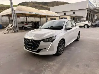 Usata Peugeot 208 Allure 102 CV (75 kW) 2021 Bianco Utilitaria