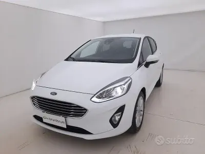 Usata Ford Fiesta Titanium 86 CV (63 kW) 2019 Bianco Utilitaria