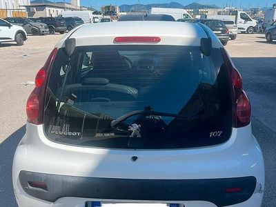 Bianco Usata 2013 Peugeot 107 Utilitaria | 3500 € (Buon prezzo)