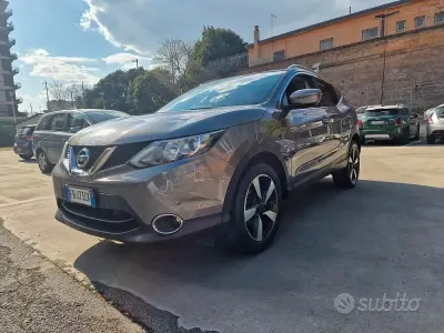 Usata Nissan Qashqai Tekna 131 CV (96 kW) 2015 Grigio SUV