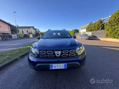 Usata Dacia Duster Prestige 114 CV (83 kW) 2019 Bluazzurro SUV