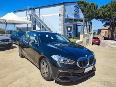 Usata BMW 116 Advantage 116 CV (85 kW) 2022 Nero Utilitaria