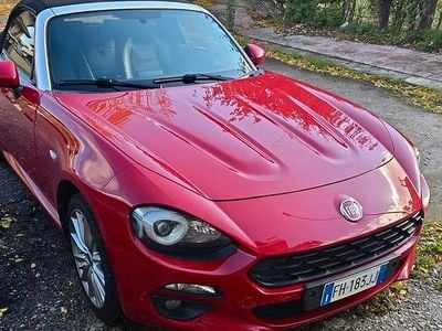 Usata Fiat 124 Spider Lusso 140 CV (102 kW) 2016 Rosso Cabrio