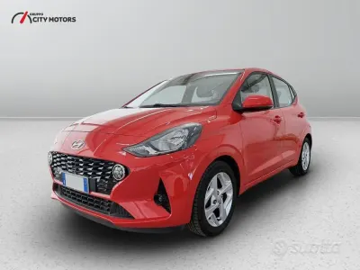 Begagnad Hyundai i10 Advanced Plus 65 HK (47 kW) 2021 Röd Halvkombi