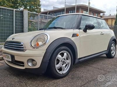 Usata Mini ONE Chili 95 CV (69 kW) 2008 Beige Utilitaria