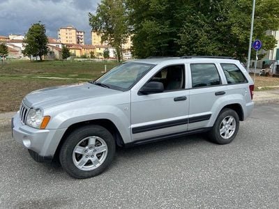 Usata Jeep Grand Cherokee Laredo 217 CV (159 kW) 2006 Argento SUV